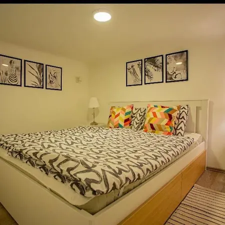 شقة Cosy Flat In Akacfa Str., Aya بودابست